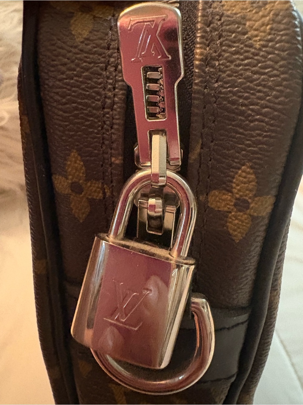 New - Never Used - Louis Vuitton Monogram Macassar Porte Documents Jour - Picture 3 of 14